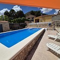 Prachtig landhuis met 3 slaapkamers en 1 badkamer in Yecla. in Real Estate Alicante
