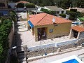 Prachtig landhuis met 3 slaapkamers en 1 badkamer in Yecla. in Real Estate Alicante