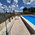Prachtig landhuis met 3 slaapkamers en 1 badkamer in Yecla. in Real Estate Alicante
