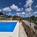 Prachtig landhuis met 3 slaapkamers en 1 badkamer in Yecla. in Real Estate Alicante