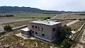 Fabelhafte, zu 70 % fertiggestellte Neubauvilla mit 7 Schlafzimmern und 4 Badezimmern zum Verkauf in Salinas. in Real Estate Alicante