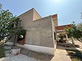 Fabelhafte, zu 70 % fertiggestellte Neubauvilla mit 7 Schlafzimmern und 4 Badezimmern zum Verkauf in Salinas. in Real Estate Alicante