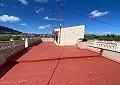 Landhuis met 3 slaapkamers, een bijgebouw met 2 slaapkamers en een studio met 1 slaapkamer in Sax. in Real Estate Alicante