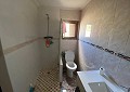 Landhuis met 3 slaapkamers, een bijgebouw met 2 slaapkamers en een studio met 1 slaapkamer in Sax. in Real Estate Alicante