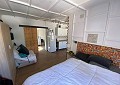 Landhuis met 3 slaapkamers, een bijgebouw met 2 slaapkamers en een studio met 1 slaapkamer in Sax. in Real Estate Alicante