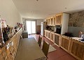 Landhuis met 3 slaapkamers, een bijgebouw met 2 slaapkamers en een studio met 1 slaapkamer in Sax. in Real Estate Alicante