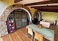 Prachtige finca in Sax met 2 slaapkamers, 1 badkamer en potentieel voor veel meer in Real Estate Alicante