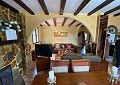 Prachtige finca in Sax met 2 slaapkamers, 1 badkamer en potentieel voor veel meer in Real Estate Alicante