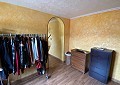 Prachtige finca in Sax met 2 slaapkamers, 1 badkamer en potentieel voor veel meer in Real Estate Alicante