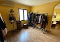 Prachtige finca in Sax met 2 slaapkamers, 1 badkamer en potentieel voor veel meer in Real Estate Alicante