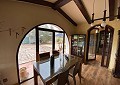 Prachtige finca in Sax met 2 slaapkamers, 1 badkamer en potentieel voor veel meer in Real Estate Alicante