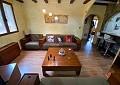 Prachtige finca in Sax met 2 slaapkamers, 1 badkamer en potentieel voor veel meer in Real Estate Alicante