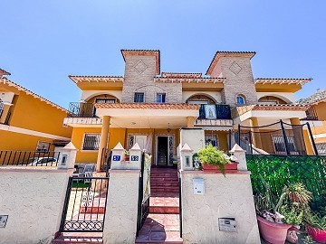  Encantador Chalet Adosado de 2 Plantas en Cox,Alicante