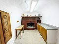 Spacieuse maison troglodyte de 230 m² avec vue sur la montagne près de Pinoso in Real Estate Alicante