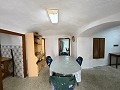 Spacieuse maison troglodyte de 230 m² avec vue sur la montagne près de Pinoso in Real Estate Alicante