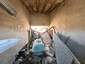 Ruina en Pinoso con suficiente terreno para construir una nueva vivienda in Real Estate Alicante