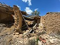 Ruina en Pinoso con suficiente terreno para construir una nueva vivienda in Real Estate Alicante