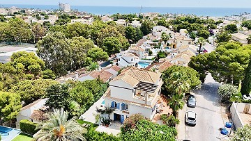 Villa met 5 slaapkamers in La Zenia