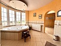 5 Schlafzimmer Villa in La Zenia in Real Estate Alicante