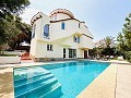 5 Schlafzimmer Villa in La Zenia in Real Estate Alicante