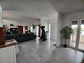 Prachtige villa met 6 slaapkamers en 5 badkamers in Pinoso. in Real Estate Alicante