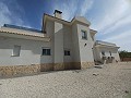 Prachtige villa met 6 slaapkamers en 5 badkamers in Pinoso. in Real Estate Alicante