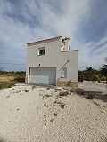 Prachtige villa met 6 slaapkamers en 5 badkamers in Pinoso. in Real Estate Alicante