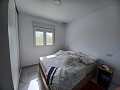 Prachtige villa met 6 slaapkamers en 5 badkamers in Pinoso. in Real Estate Alicante