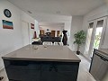 Prachtige villa met 6 slaapkamers en 5 badkamers in Pinoso. in Real Estate Alicante