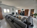 Prachtige villa met 6 slaapkamers en 5 badkamers in Pinoso. in Real Estate Alicante