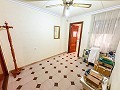 Wundervolles Stadthaus mit Geschäftsmöglichkeit in Elda in Real Estate Alicante