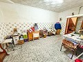 Wundervolles Stadthaus mit Geschäftsmöglichkeit in Elda in Real Estate Alicante