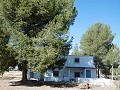Prachtig landhuis met 5 slaapkamers, 2 badkamers en zwembad in Yecla. in Real Estate Alicante