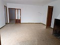 Prachtig landhuis met 5 slaapkamers, 2 badkamers en zwembad in Yecla. in Real Estate Alicante
