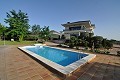 Prachtige villa met 4 slaapkamers en 2 badkamers in Villena. in Real Estate Alicante