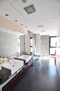 Prachtige villa met 4 slaapkamers en 2 badkamers in Villena. in Real Estate Alicante
