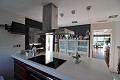 Prachtige villa met 4 slaapkamers en 2 badkamers in Villena. in Real Estate Alicante