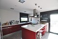 Prachtige villa met 4 slaapkamers en 2 badkamers in Villena. in Real Estate Alicante