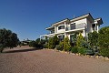 Prachtige villa met 4 slaapkamers en 2 badkamers in Villena. in Real Estate Alicante