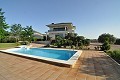 Prachtige villa met 4 slaapkamers en 2 badkamers in Villena. in Real Estate Alicante