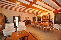 Prachtige villa met 4 slaapkamers en 2 badkamers in Villena. in Real Estate Alicante