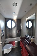 Prachtige villa met 4 slaapkamers en 2 badkamers in Villena. in Real Estate Alicante
