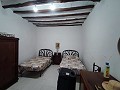Schönes Landhaus mit 6 Schlafzimmern und 1 Bad in Yecla. in Real Estate Alicante