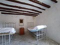 Schönes Landhaus mit 6 Schlafzimmern und 1 Bad in Yecla. in Real Estate Alicante