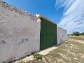 Schönes Landhaus mit 6 Schlafzimmern und 1 Bad in Yecla. in Real Estate Alicante