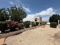 Prachtige villa met 4 slaapkamers en 1 badkamer in Villena. in Real Estate Alicante