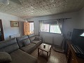 Prachtige villa met 4 slaapkamers en 1 badkamer in Villena. in Real Estate Alicante