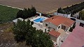 Prachtige villa met 4 slaapkamers en 1 badkamer in Villena. in Real Estate Alicante