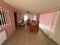 Prachtige villa met 4 slaapkamers en 1 badkamer in Villena. in Real Estate Alicante