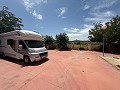 Prachtige villa met 4 slaapkamers en 1 badkamer in Villena. in Real Estate Alicante
